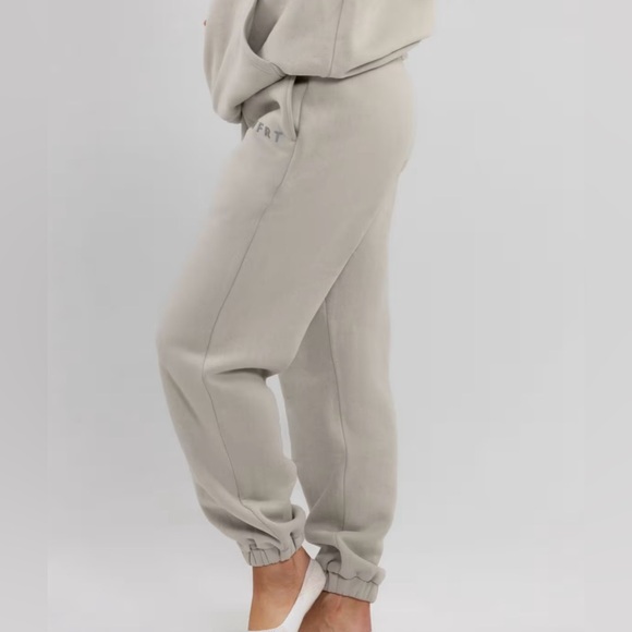 COMFRT TRANQUIL SWEATPANTS CEMENT - S - Picture 3 of 6